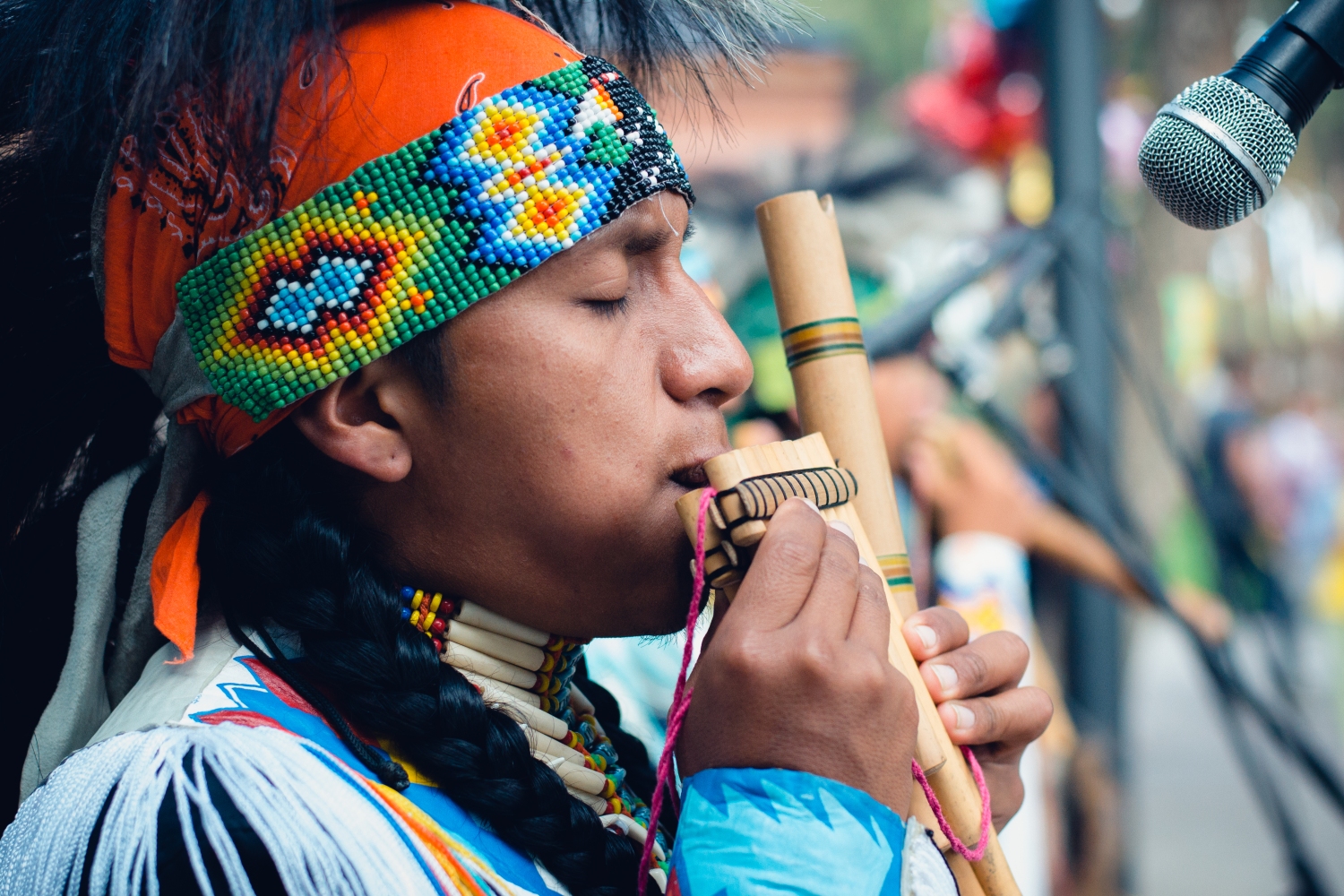 Слушать индейцев перу. Кито Эквадор население. Эквадорцы народы Южной Америки. Индейцы Эквадора. Культура Эквадора.